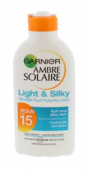 Ambre Solaire Light & Silky Lotion Medium Spf15